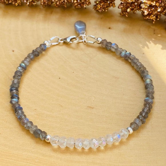 Moonstone & Labradorite Sterling Silver Bracelet - Picture 4 of 13